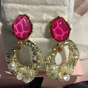 - 💖Pink &GoldTone Resin Post Back Statement Drop Dangle Earrings